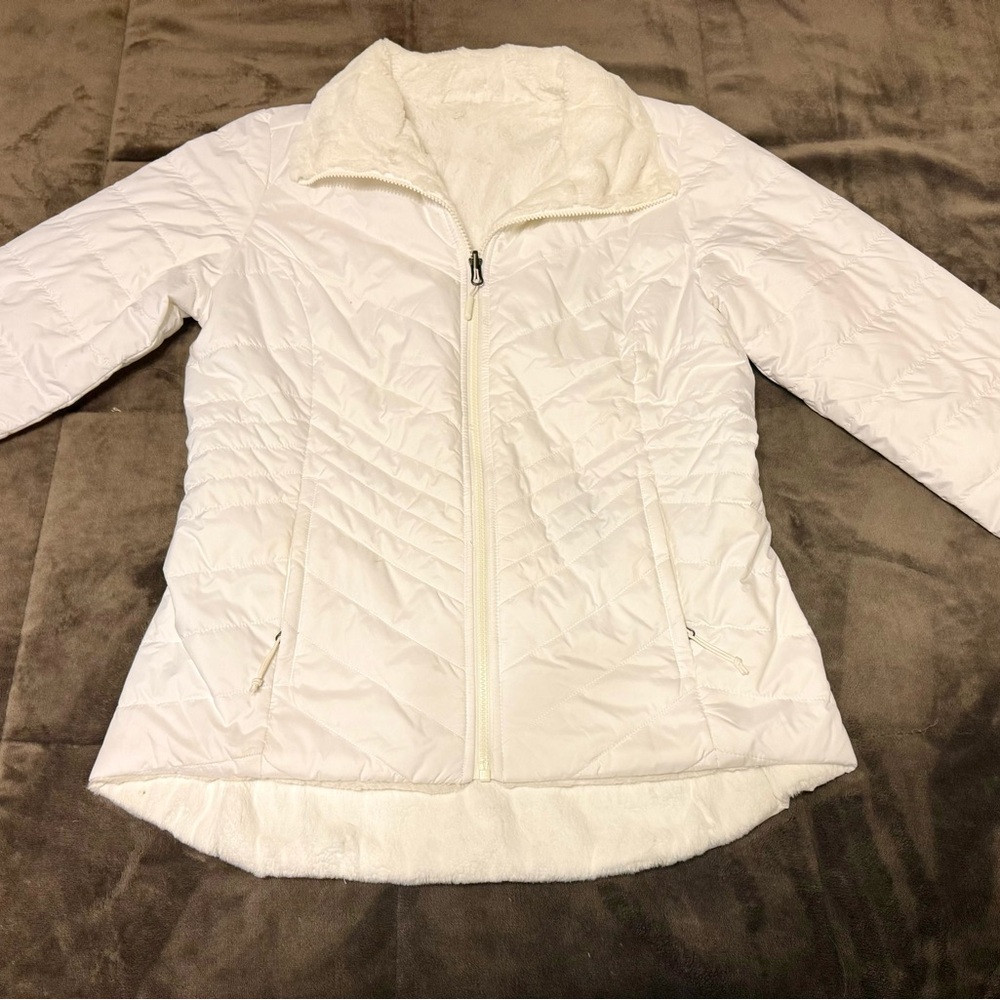 The North Face White Puffer Jacket with Quilted Design